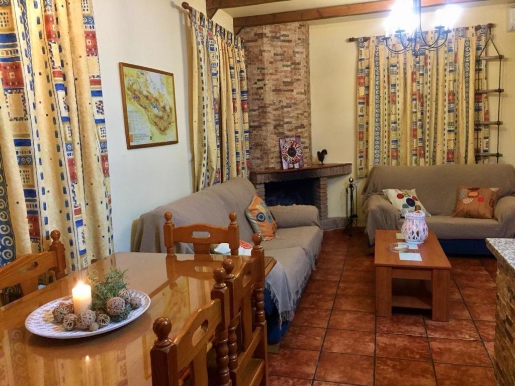Torcales Del Lobo Apartamentos Rurales Pozo Alcón Екстериор снимка